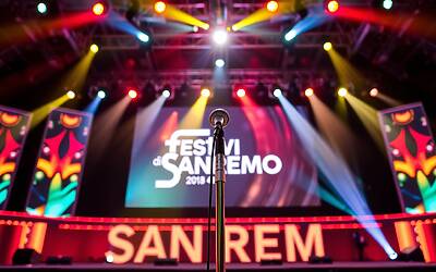 Verdone considera il Festival di Sanremo nella sua nuova serie TV