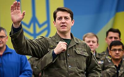 Zelensky esorta a un impegno decisivo per la pace entro il 2025