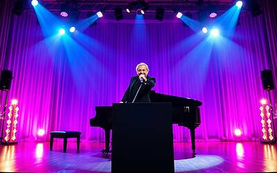 Ascolti TV: Successi e insuccessi di Bocelli, Sciarelli, UeD e Oceania