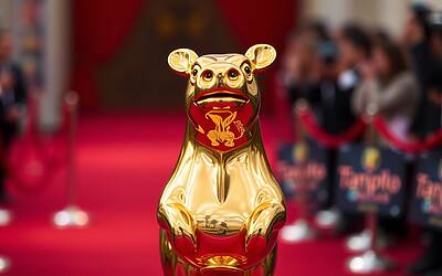 Christian Vieri svela il retroscena con la Canalis durante il tapiro d'oro