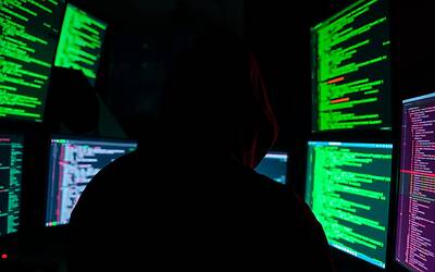 Estensioni Chrome compromesse dai hacker per il furto di dati sensibili utenti