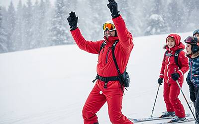 Fattura maestro di sci: emissione solo su richiesta del cliente e vantaggi Iva