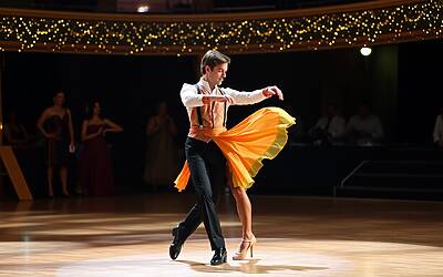 Luca Barbareschi in difficoltà a Ballando con le stelle: salute compromessa e problemi gravi