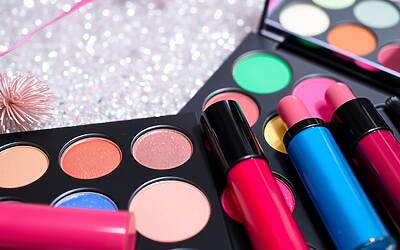 Regali beauty per teenager: le migliori idee per un Natale indimenticabile e ricco di sorprese