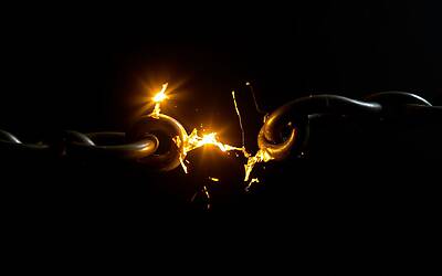 Renato Zero supera le major musicali e conquista un incasso di 145mila euro