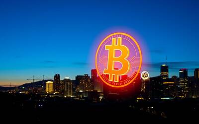Sindaco di Vancouver propone adozione del Bitcoin per contrastare l'inflazione crescente