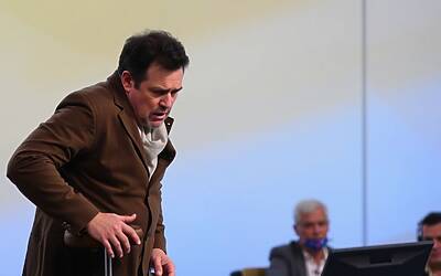 Teo Mammucari stupisce nel suo nuovo show: scopri la versione completa e inedita