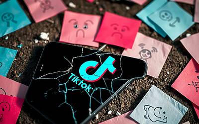 TikTok sospeso in Albania: conseguenze e reazioni degli utenti locali nel 2025