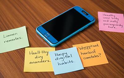 Adolescenti e Internet: iniziativa in Grecia per combattere la dipendenza online