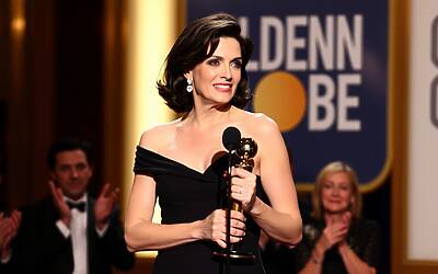 Demi Moore commuove il pubblico con il suo discorso ai Golden Globes