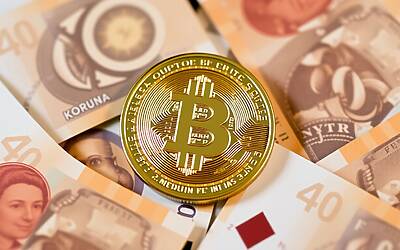 Governatore della Banca Nazionale Ceca valuta l'uso del Bitcoin come riserva futura