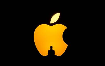 Tim Cook e i suoi straordinari guadagni: analisi della retribuzione in crescita