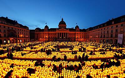 Un milione di stelle contro la povertà illuminano piazza del Parlamento svizzero