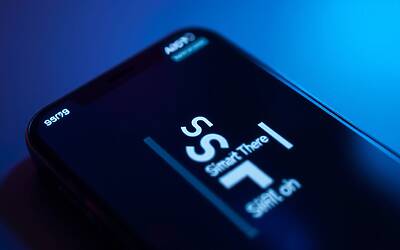 Apple riconosce ufficialmente il rinvio delle nuove funzionalità AI di Siri, cosa significa per gli utenti?