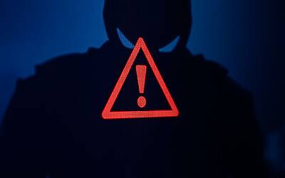 Gmail avviso cruciale, verifica subito la tua posta per eliminare questa mail pericolosa