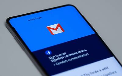 Gmail risolve finalmente un fastidioso bug che affligge gli utenti da anni e migliora l'esperienza di posta elettronica.
