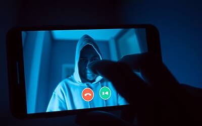 Truffa su WhatsApp: attentzione alla nuova minaccia delle videochiamate fraudolente