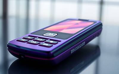 Renders Moto Razr 60 e Razr 60 Ultra svelano colori e dettagli da ogni angolazione per un'anteprima esclusiva