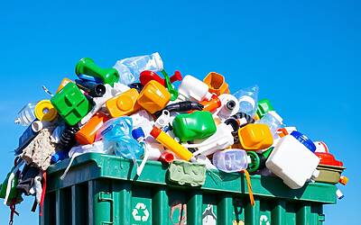 Riciclo della plastica sfide e soluzioni innovative per un futuro sostenibile e circolare in Italia