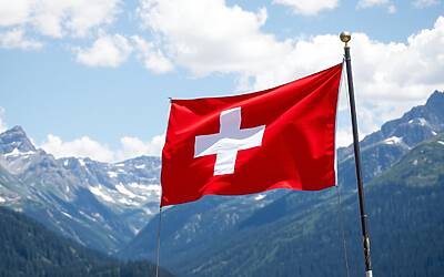 Bandiera Svizzera quadrata caratteristiche e storia della forma unica tra le nazioni europee