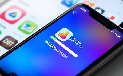 Google Play Store nuova notifica per monitorare facilmente lo stato avanzamento download app e giochi