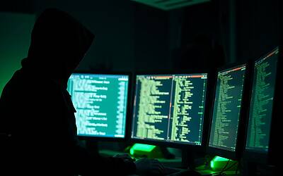 Microsoft blocca oltre 2.300 siti di malware Lumma Stealer per proteggere credenziali e criptovalute