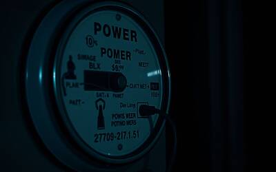 Furto di corrente dal contatore come scoprirlo subito e proteggere la tua fornitura elettrica gratuitamente