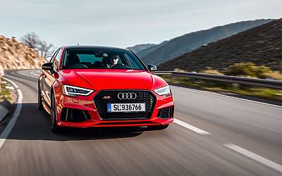 Jeremy Clarkson e l'amore per la velocità: la nuova era delle auto potenti e adrenalina pura