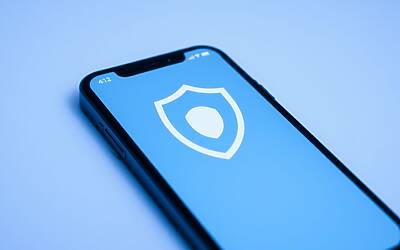 FaceTime iOS 26 nuove restrizioni blocco chiamate per contenuti inappropriati sicurezza chiamate video aggiornata