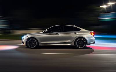 Guidatore beccato a 200 km/h rischia multa e deportazione immediata dal territorio italiano