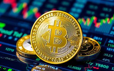 Stablecoin come motore per il debito USA e la crescita di Bitcoin secondo Arthur Hayes