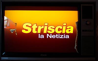 Pier Silvio Berlusconi e il futuro incerto di Striscia la Notizia nel panorama televisivo italiano
