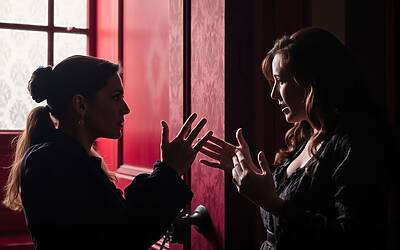 Compagna di Domenico attacca Benedetta con dure parole e tensione alla Porta Rossa esplode