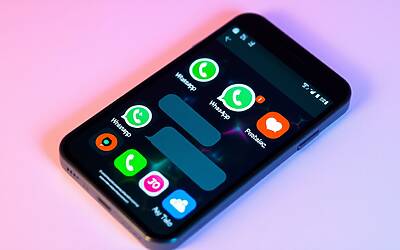 WhatsApp integra nuove funzionalità per condividere chat con altre app: aggiornamenti Meta in arrivo