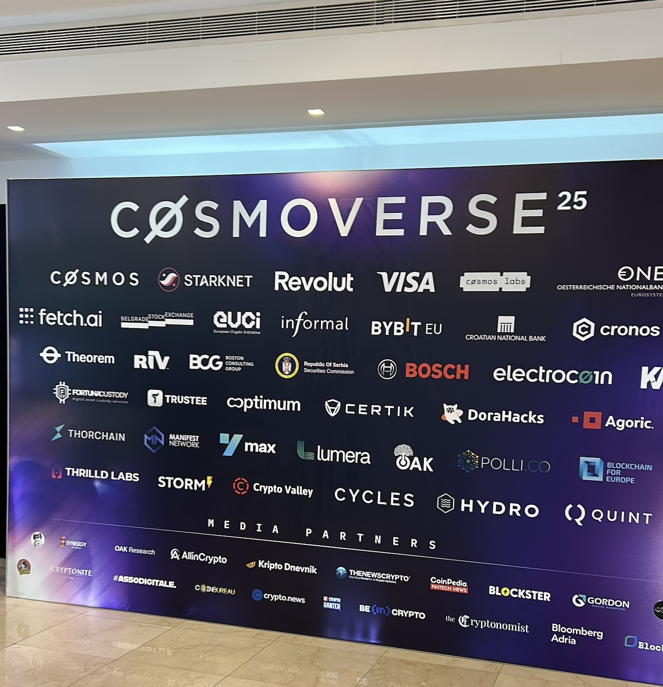 Cosmoverse 2025 ridefinisce il dialogo tra blockchain sovrane e finanza tradizionale: a Split un nuovo standard per il Web3 globale Cosmoverse 2025 ridefinisce il dialogo tra blockchain sovrane e finanza tradizionale: a Split un nuovo standard per il Web3 globale