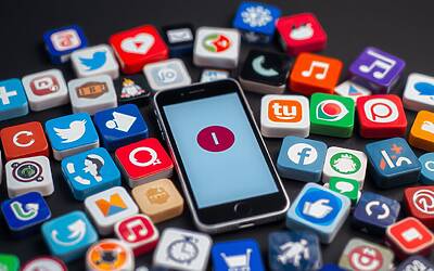 Apple obbligata ad aprire alternative all’App Store: impatto globale sulle app e sugli sviluppatori