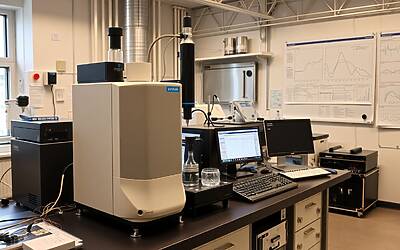 Giacimenti d’oro: scoperta e mappatura avanzata grazie all’uso dell’isotopo di elio nelle ricerche