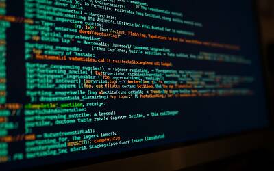 Pacchetto npm per intercettare messaggi WhatsApp: rischi, soluzioni e come proteggere i tuoi dati personali