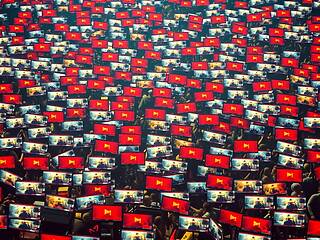 Valanga AI su YouTube Shorts: impatto e rischi del fenomeno virale per creatori e spettatori