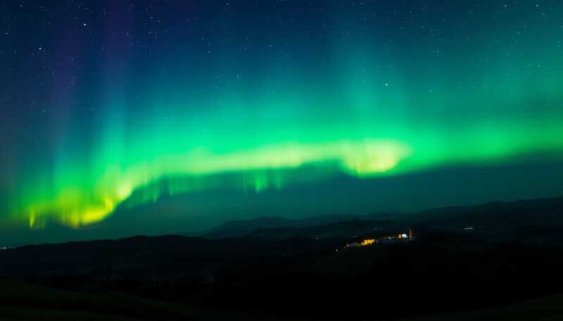 Aurora boreale in Italia spettacolo straordinario: come la super tempesta solare trasforma i nostri cieli