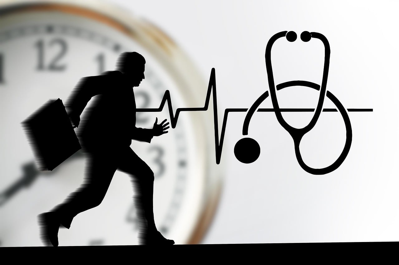 Bernardini De Pace smonta Corona e lancia l’allarme sul suo rancore