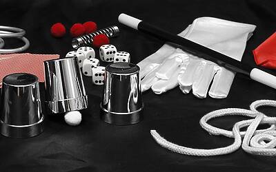 Chiara Ferragni torna protagonista con Guess nuova strategia d’immagine e rilancio tra moda e business