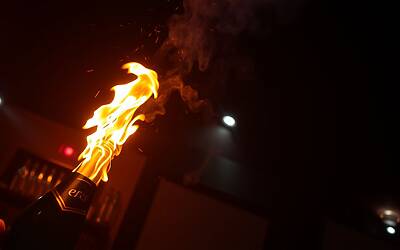 Crans-Montana, droga e segreti indicibili: confessioni shock ribaltano il caso Moretti e sconvolgono l’inchiesta