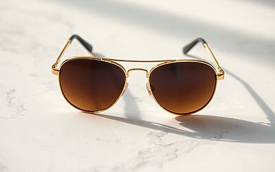 iVision entusiasma la Borsa, rally impressionante e capitalizzazione in volo grazie agli occhiali indossati da Macron