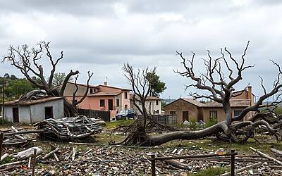 Levante denuncia il Sud ignorato dal maltempo, svela verità scomode e promette sorpresa inedita per Sanremo prossimo