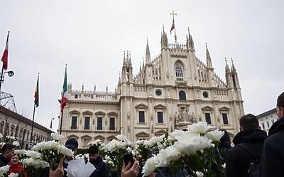 Milano in lutto: Chiara Costanzo e Achille Barosi, città ferita dalle vittime di Crans-Montana