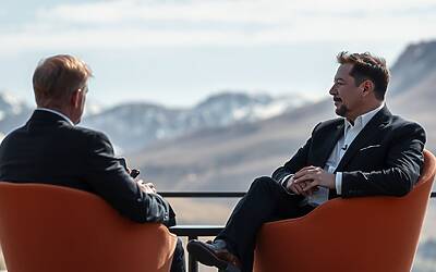 Musk sfida i consessi globali sul tema pace e rilancia: robot domestici di massa per l’umanità