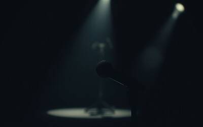 Sara Tommasi smaschera il marcio dello spettacolo: ora parla lei, basta ipocrisie e silenzi