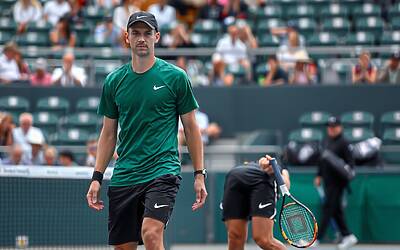 Sinner al centro del caso social, il like di Laila Hasanovic scatena ironie e polemiche