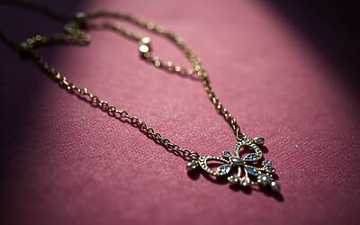 Uomini e Donne: Gemma in crisi profonda, Sara scivola verso l’addio tra colpi di scena imprevedibili